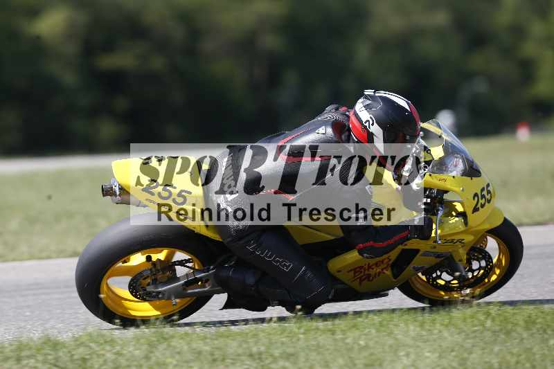/44 09.08.2025 Plüss Moto Sport ADR/Freies Fahren/255